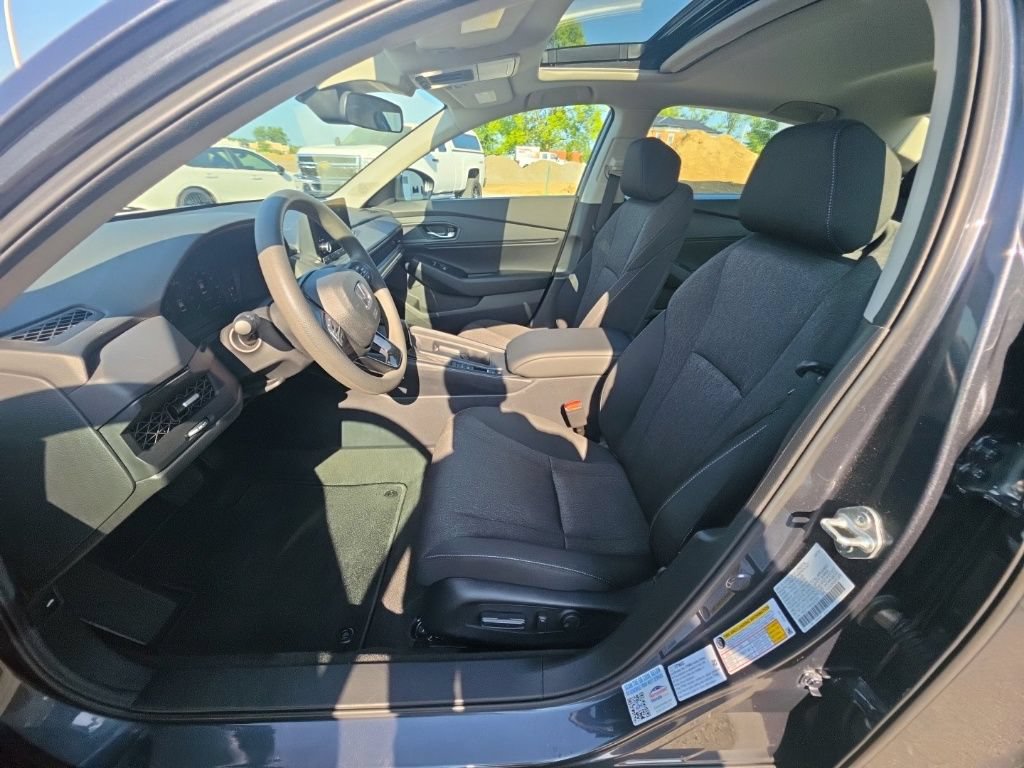 Used 2025 Honda Accord SE image 12