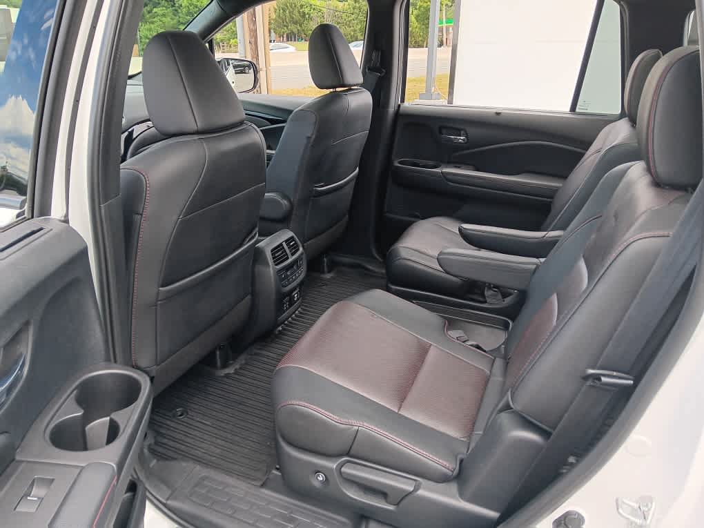 Used 2021 Honda Pilot Black Edition image 14