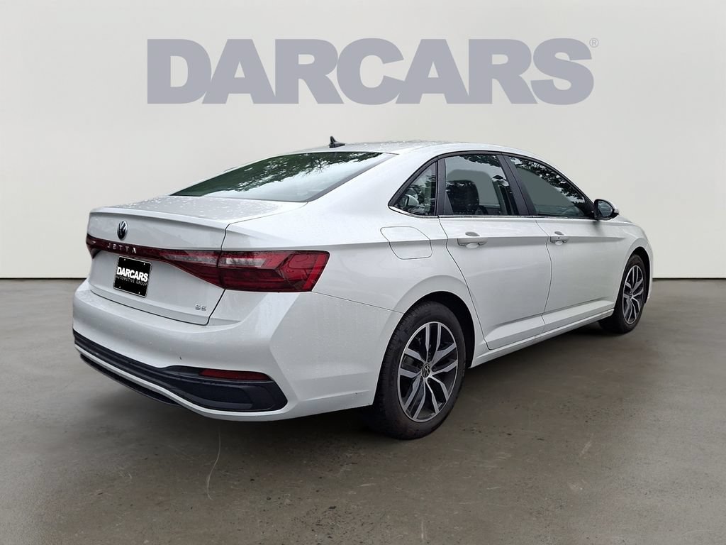 Used 2025 Volkswagen Jetta SE FWD image 7