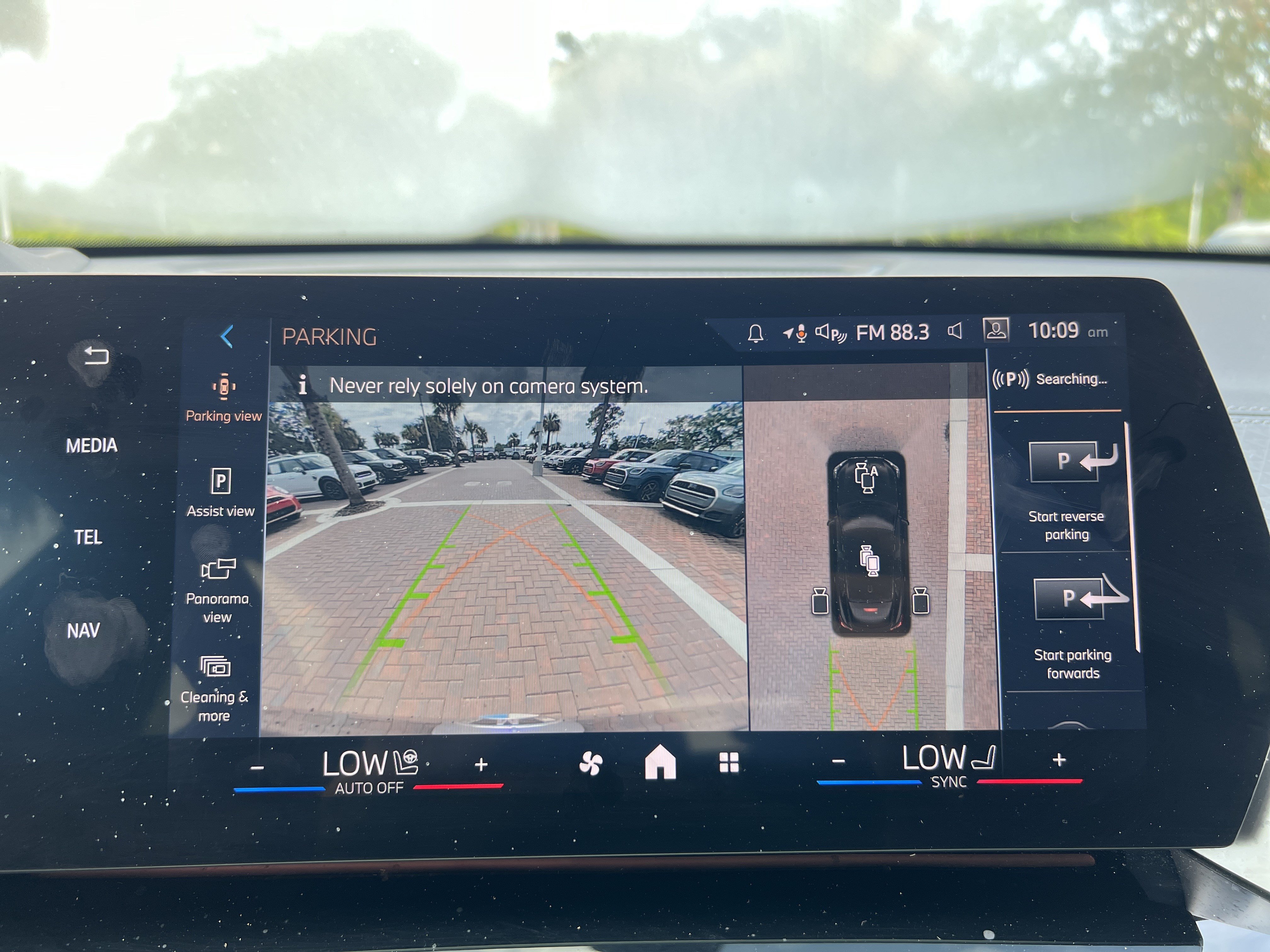 Certified 2025 BMW X2 xDrive28i AWD/4WD image 24