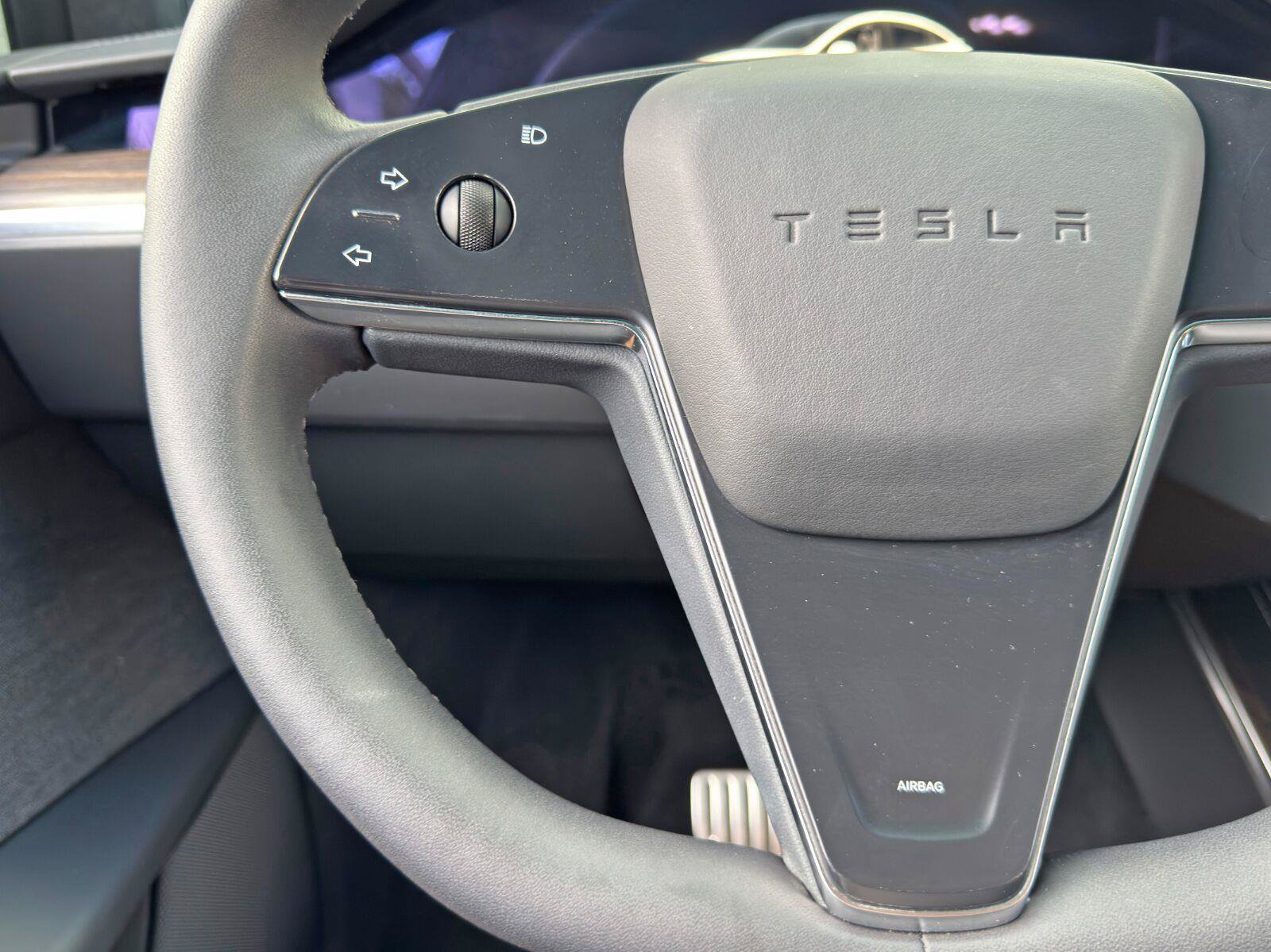Used 2022 Tesla Model X AWD/4WD image 18