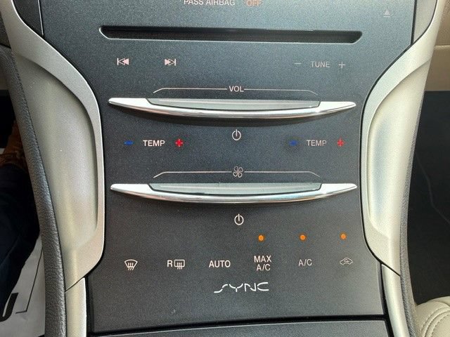 Used 2016 Lincoln MKZ w/ Equipment Group 200A Select FWD image 15