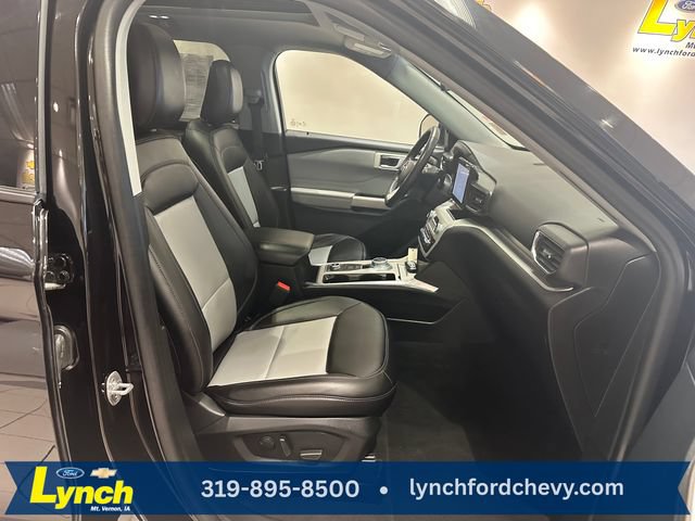 Certified 2024 Ford Explorer XLT w/ Equipment Group 202A AWD/4WD image 9