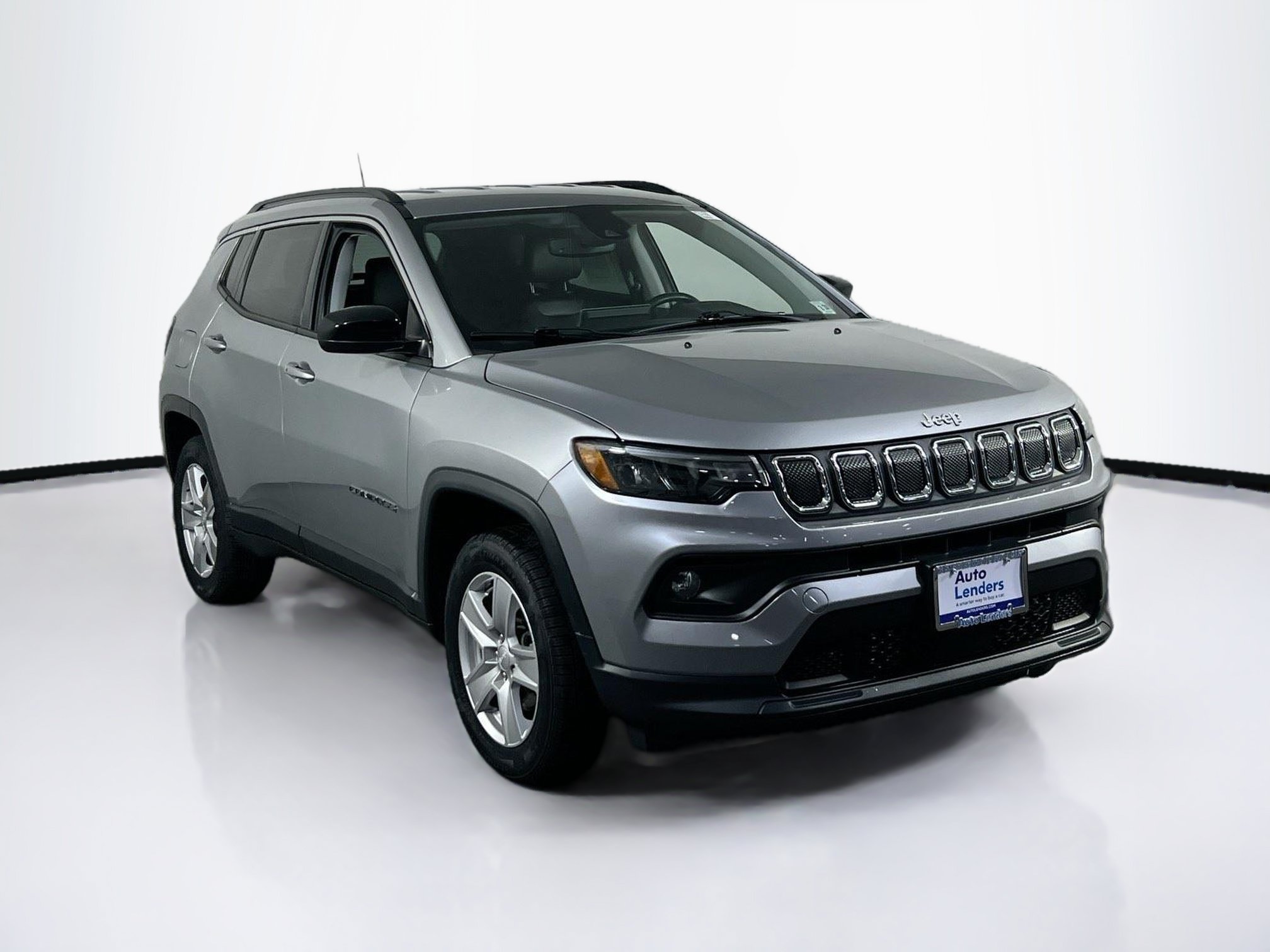 Used 2022 Jeep Compass Latitude w/ Convenience Group AWD/4WD image 3