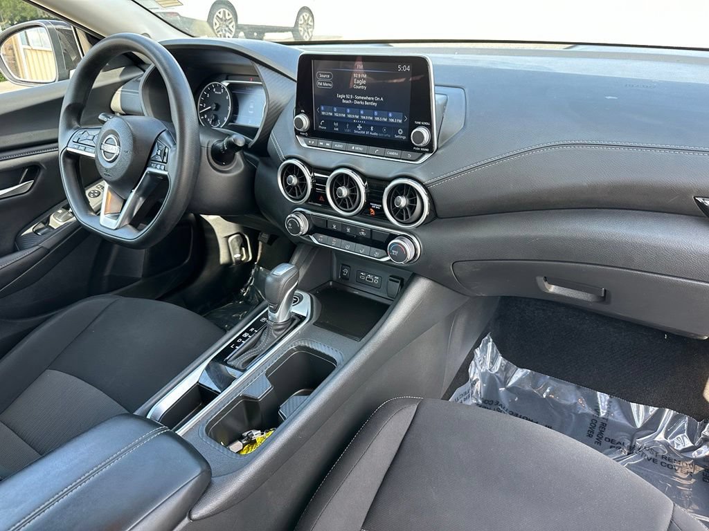 Used 2025 Nissan Sentra SV FWD image 15