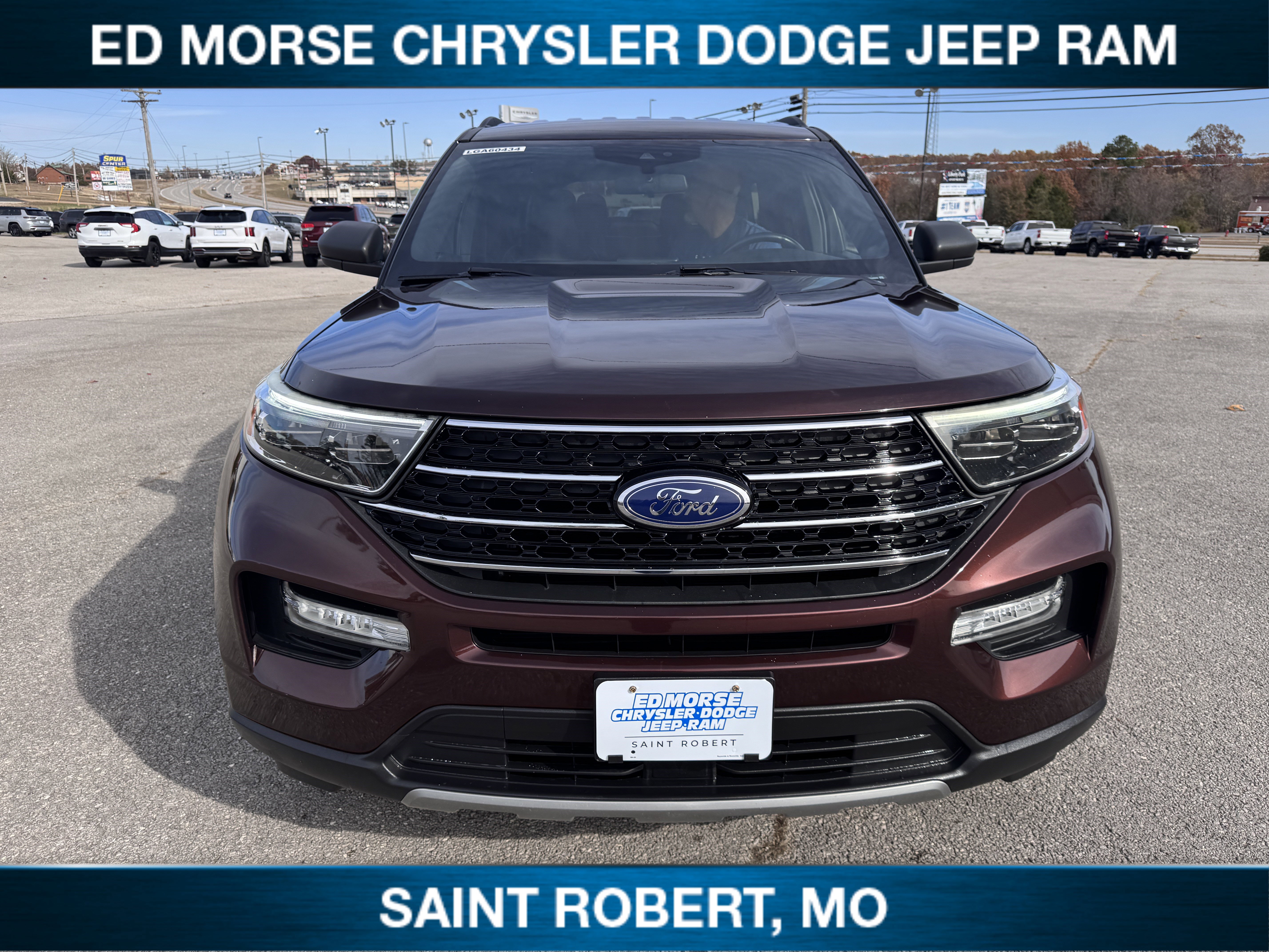 Used 2020 Ford Explorer XLT w/ Equipment Group 202A image 2