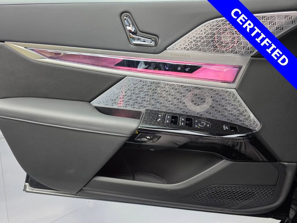 Used 2025 BMW i7 M70 w/ Executive Package image 27