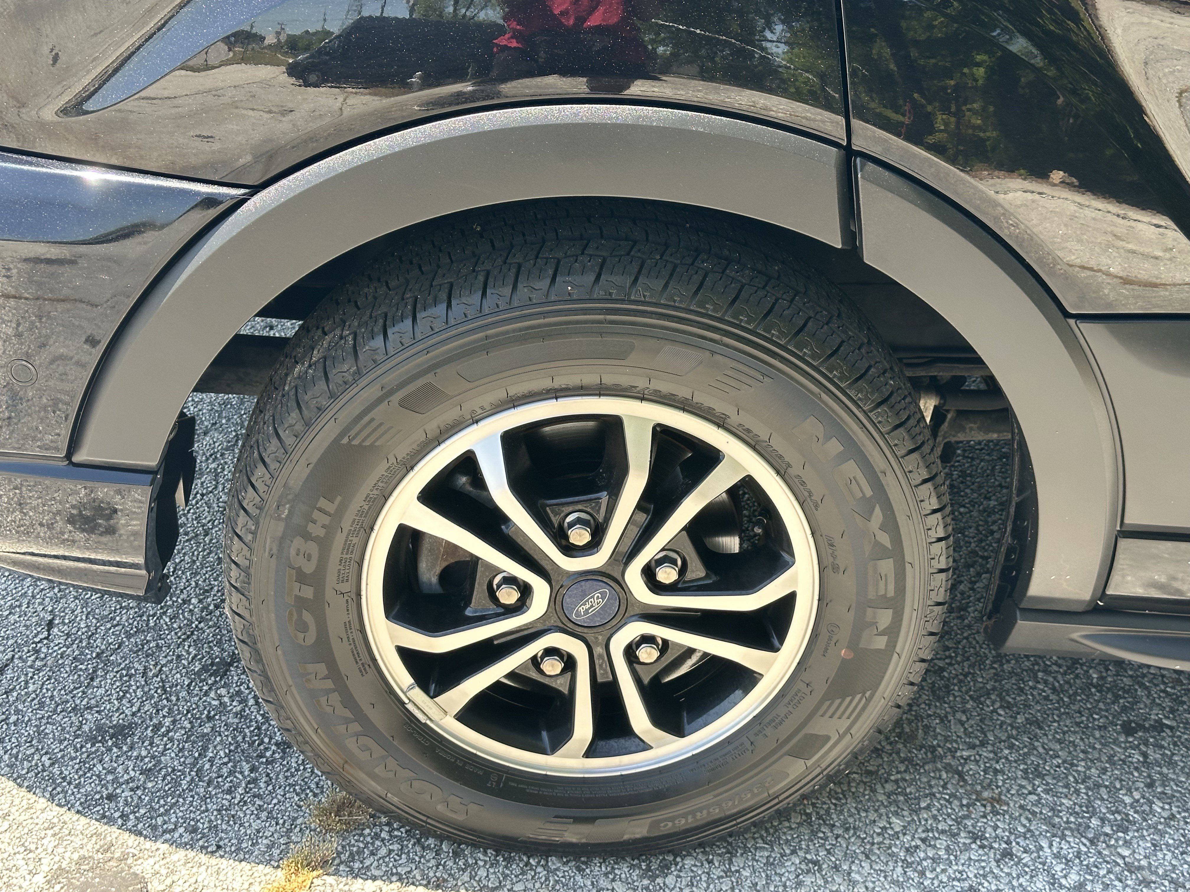 Used 2023 Ford Transit 350 XLT RWD image 14