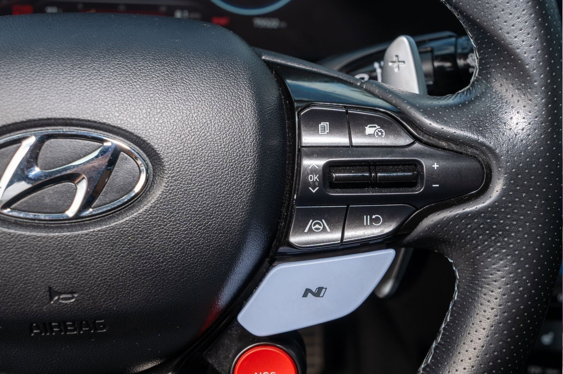 Used 2022 Hyundai Elantra N image 27