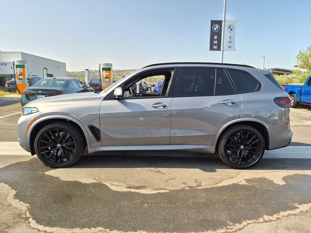 Used 2026 BMW X5 xDrive40i w/ M Sport Package AWD/4WD image 5