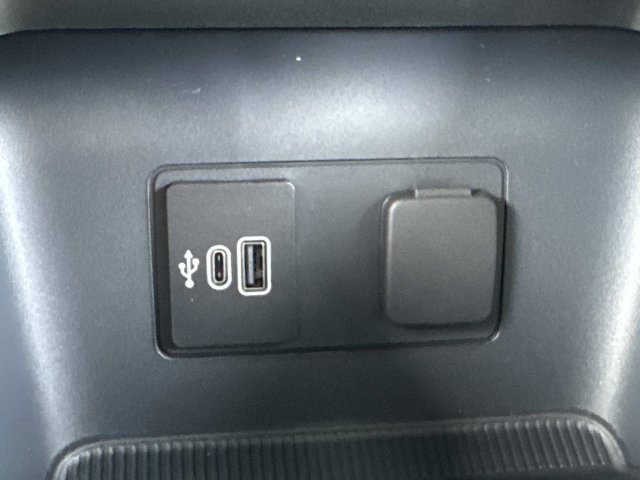 New 2026 Ford Explorer Active w/ Active Comfort Package RWD image 24
