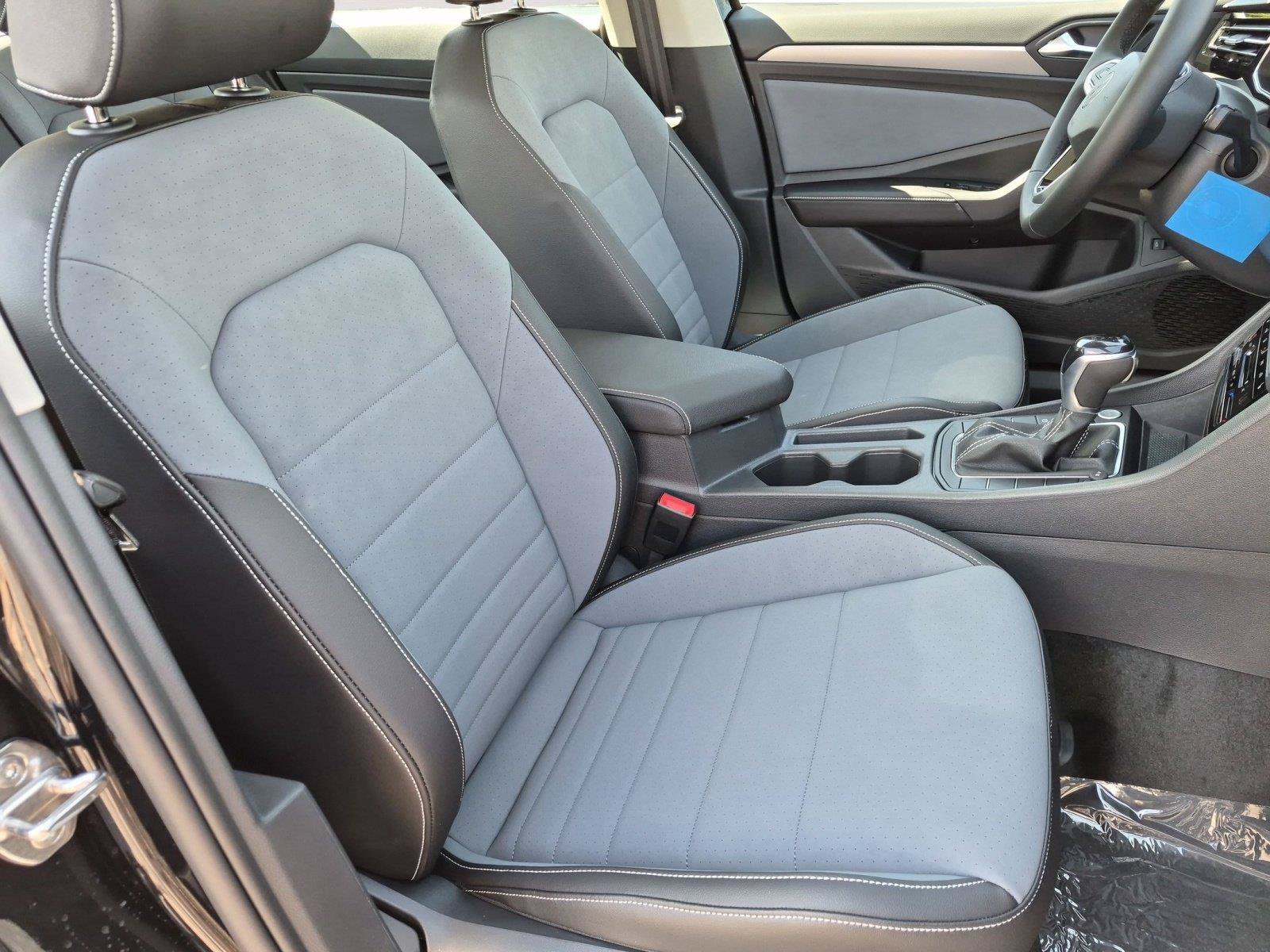 New 2027 Volkswagen Jetta SE FWD image 15