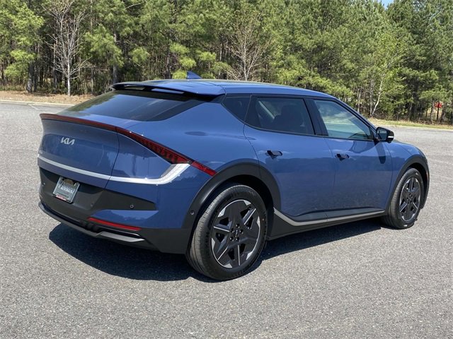 New 2025 Kia EV6 Light w/ Light LR Technology Package image 3