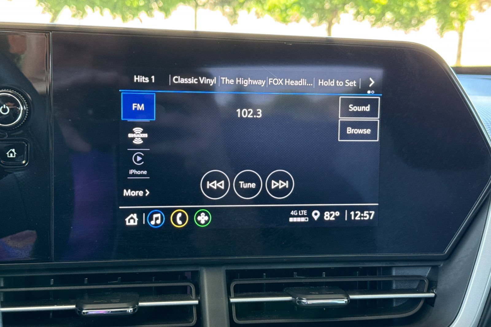Used 2025 Chevrolet Trax LS FWD image 28