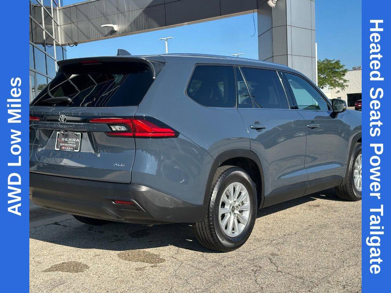 Used 2024 Toyota Grand Highlander AWD image 3
