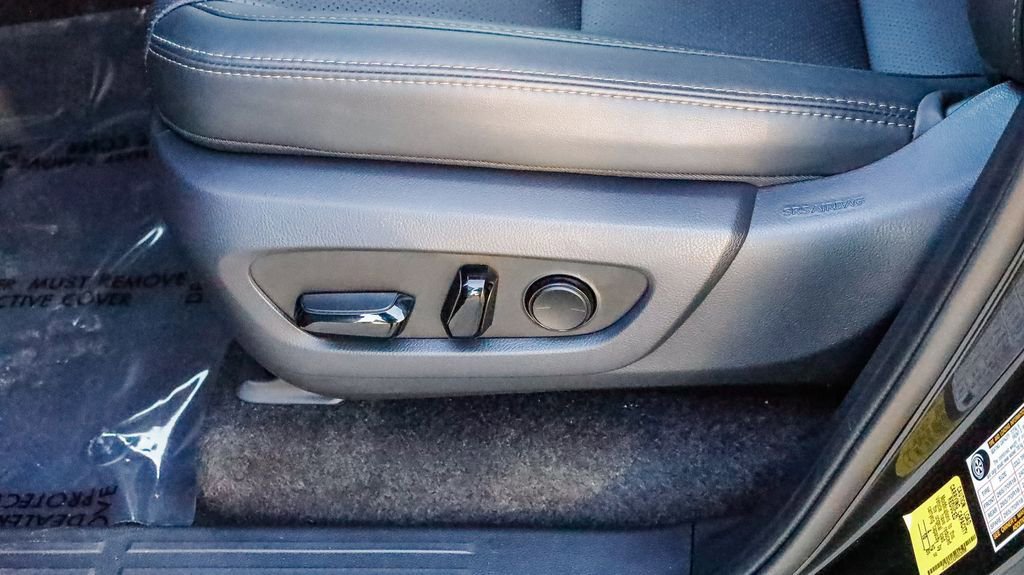 Used 2024 Lexus GX 550 550 Overtrail image 24