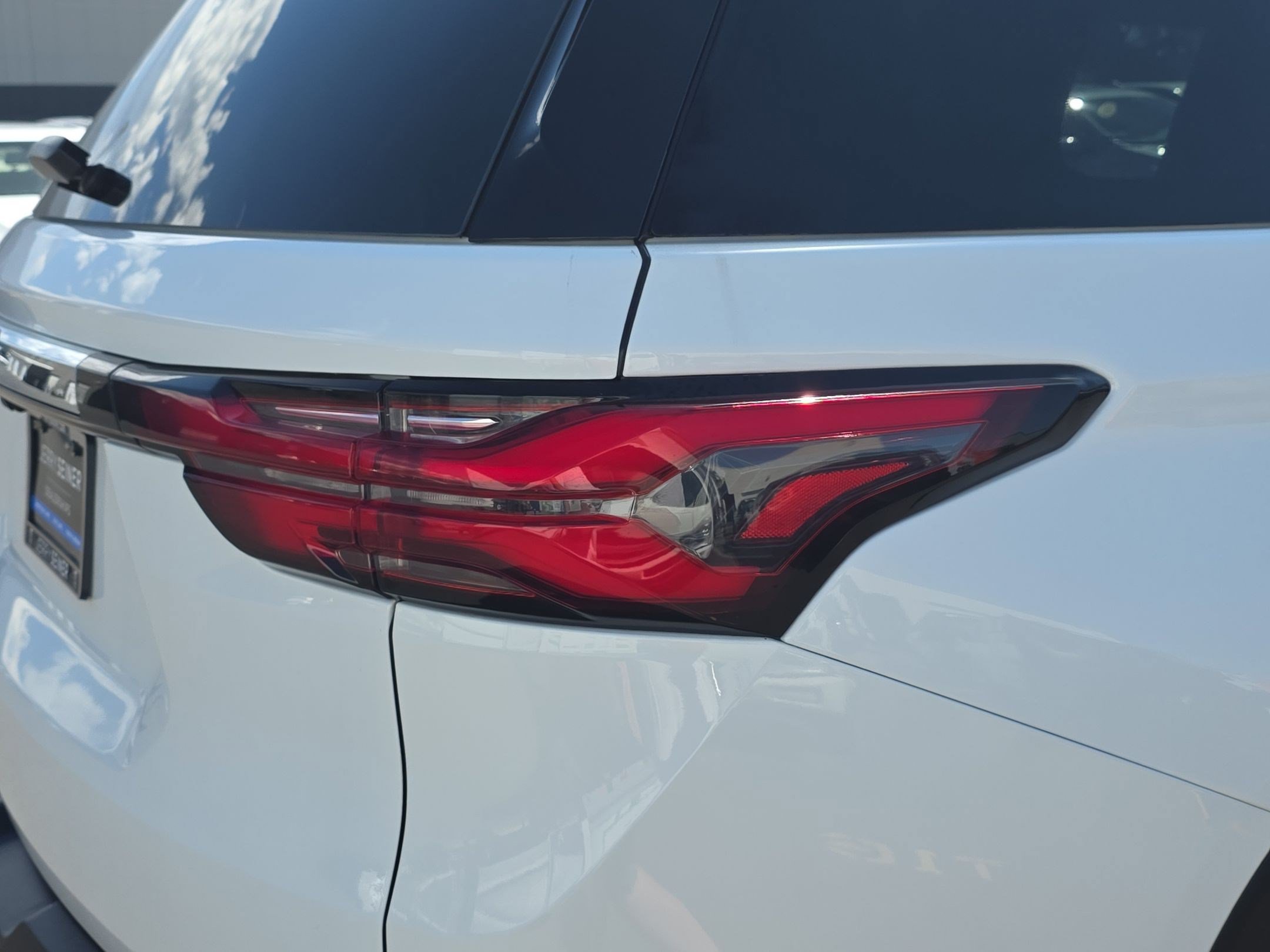 Used 2022 Chevrolet Traverse LT AWD/4WD image 12