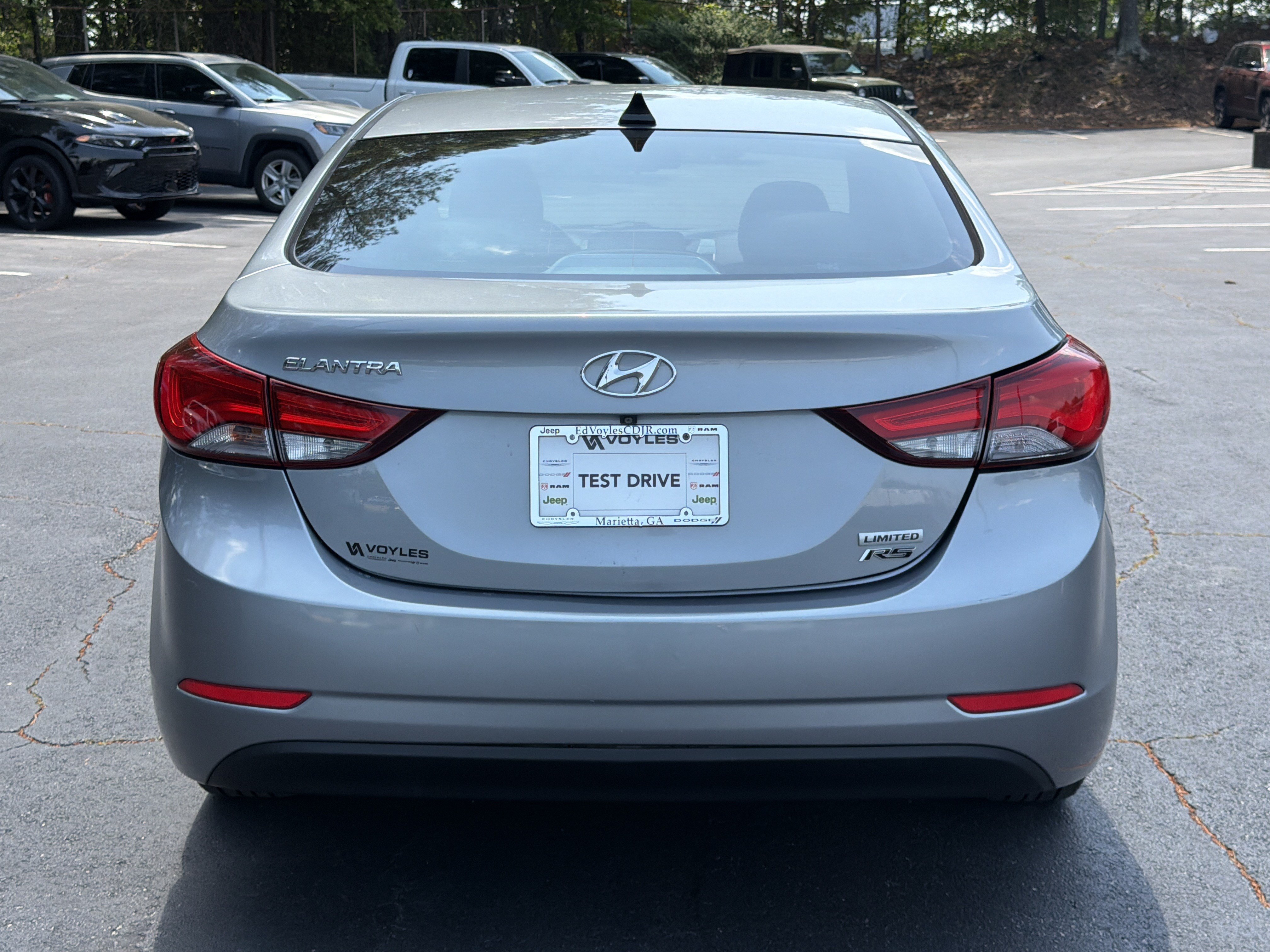 Used 2014 Hyundai Elantra Limited w/ Option Group 03 FWD image 7