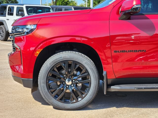 Used 2022 Chevrolet Suburban RST w/ Luxury Package AWD/4WD image 9