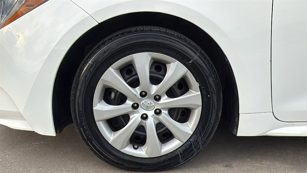 Used 2023 Toyota Corolla LE image 24