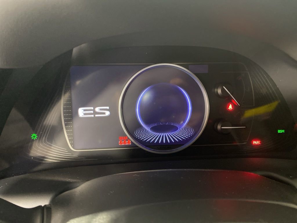 Certified 2023 Lexus ES 350 w/ Premium Package image 17