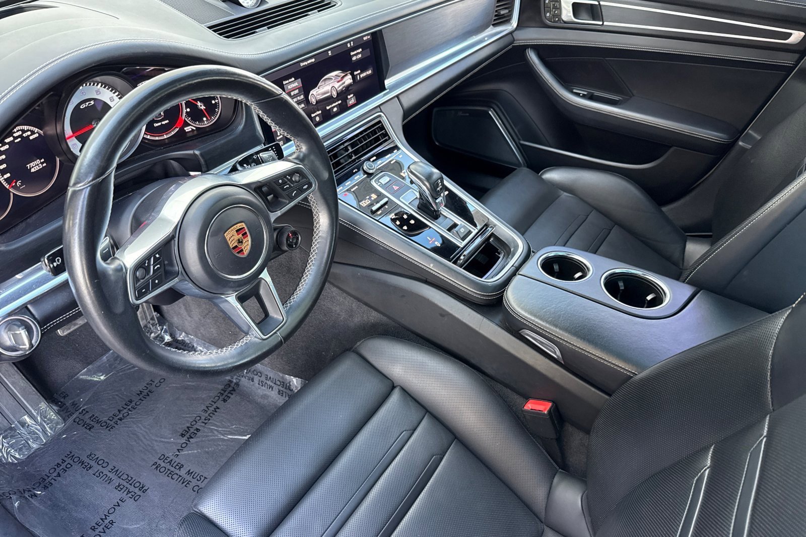 Used 2020 Porsche Panamera GTS image 9