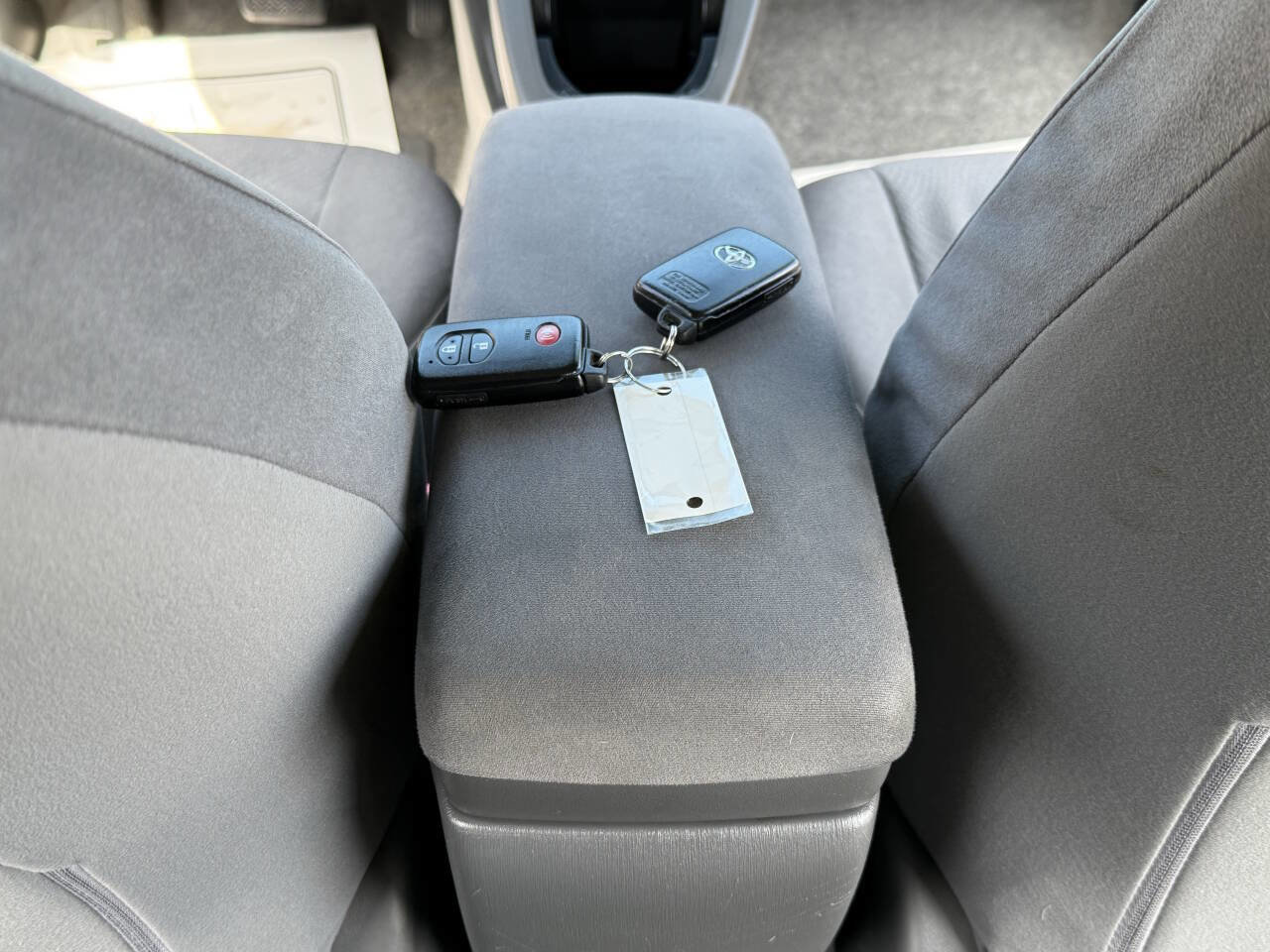 Used 2010 Toyota Prius Five image 11