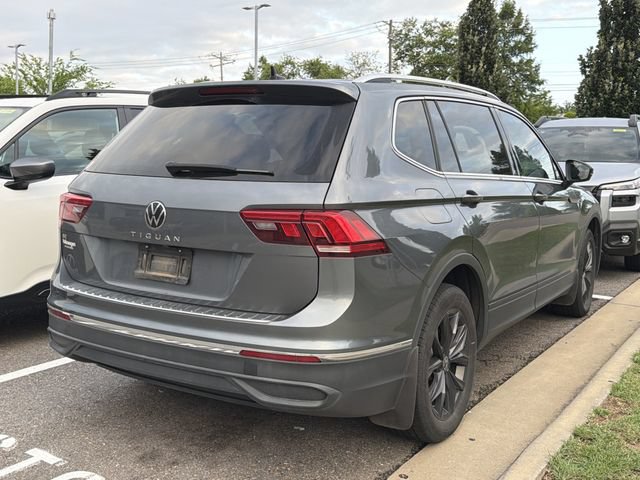 Used 2024 Volkswagen Tiguan SE FWD image 4