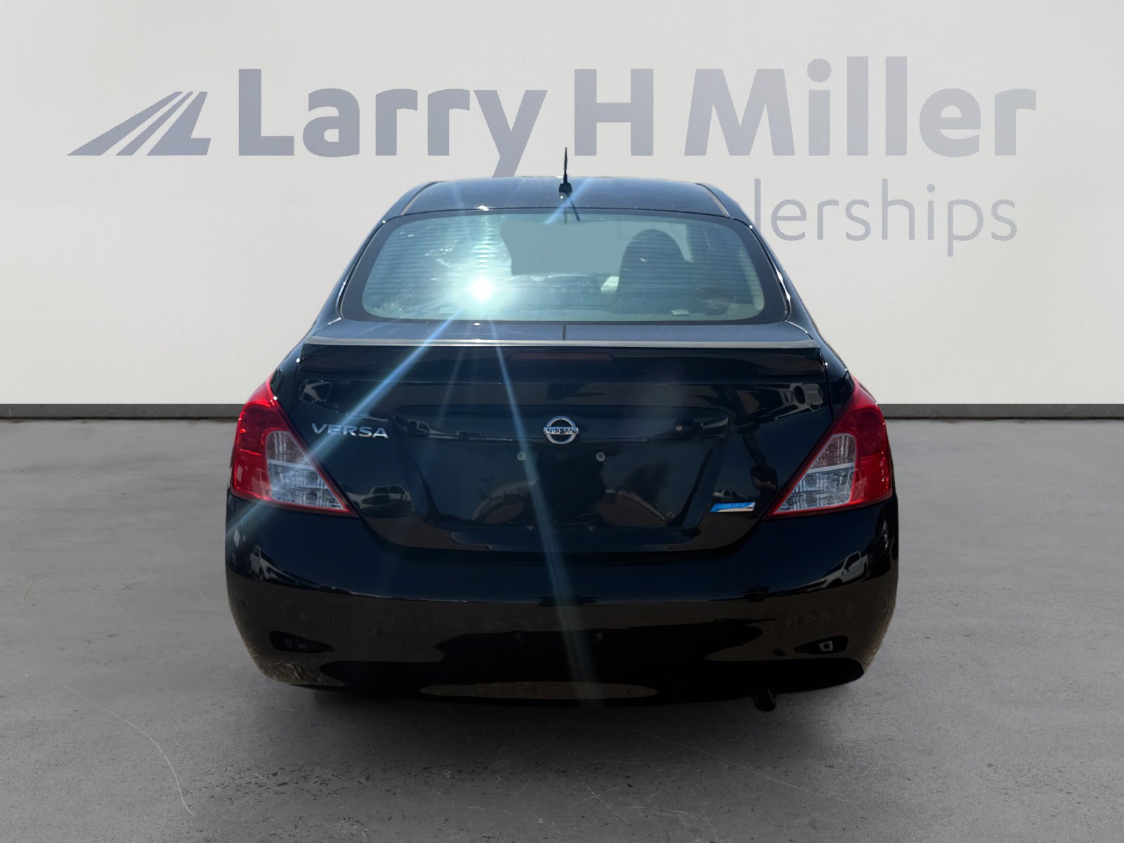 Used 2014 Nissan Versa S Plus image 4