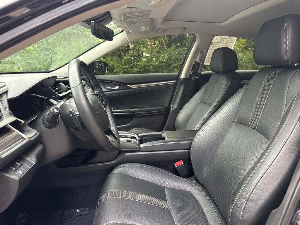 Used 2019 Honda Civic Touring image 16