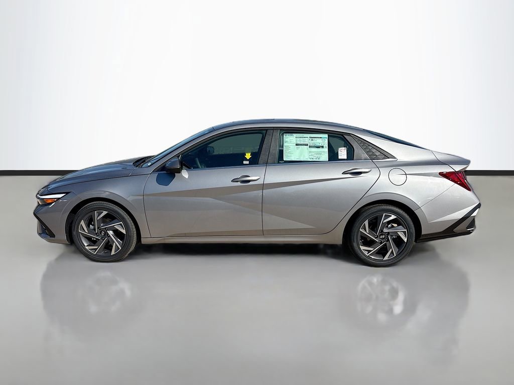 New 2025 Hyundai Elantra Limited w/ Cargo Package image 6