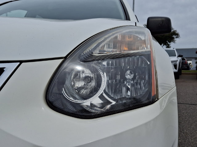 Used 2015 Nissan Rogue S w/ Convenience Package AWD/4WD image 6