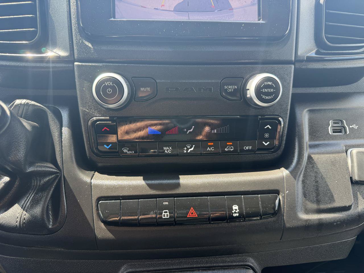 Used 2025 RAM ProMaster 3500 FWD image 16