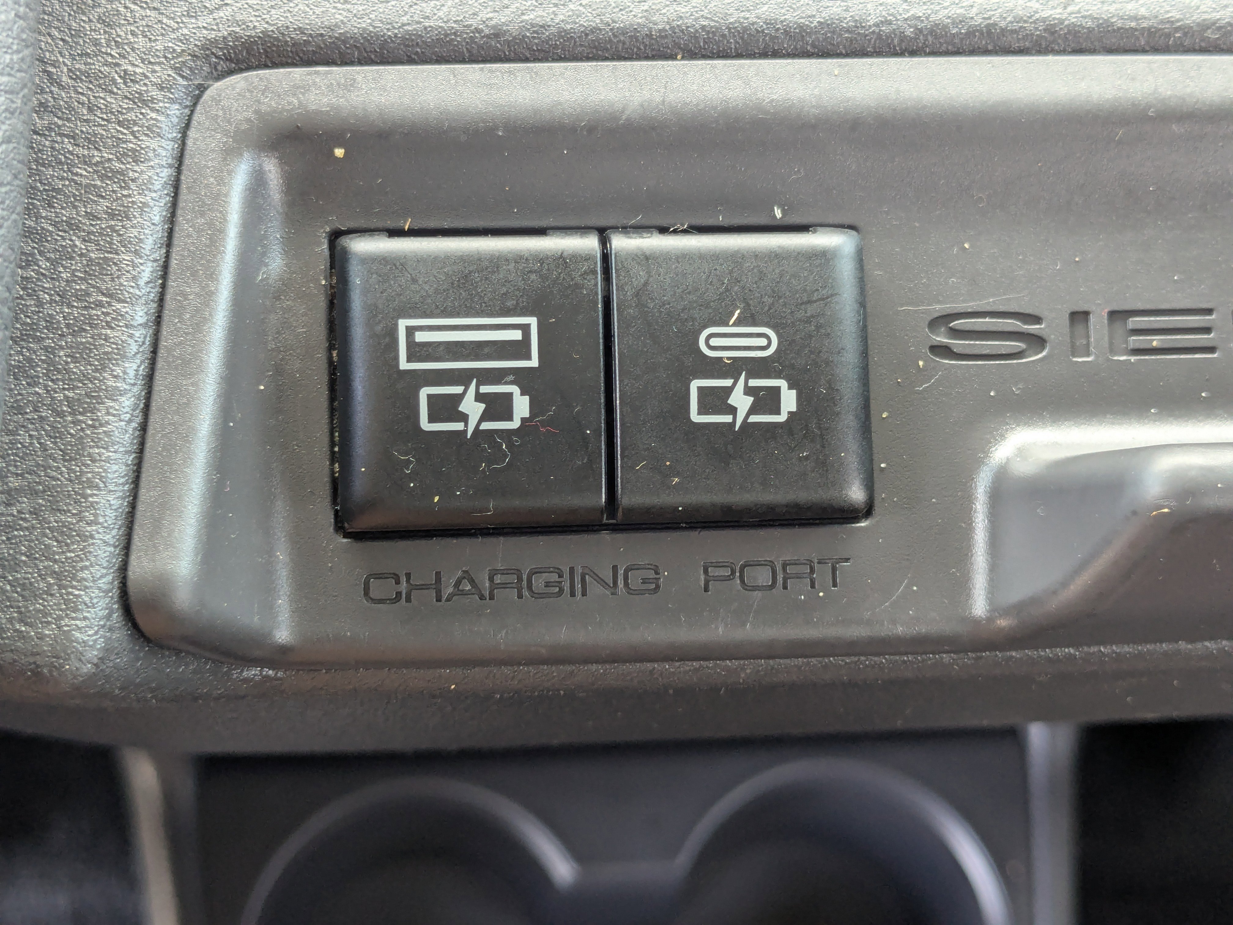 Used 2021 Toyota Sienna LE w/ LE Plus Package image 19