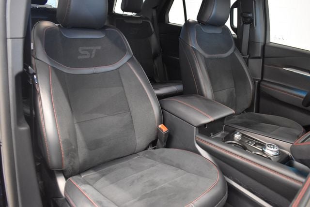 Used 2026 Ford Explorer ST w/ Sun And Sound Package AWD/4WD image 6