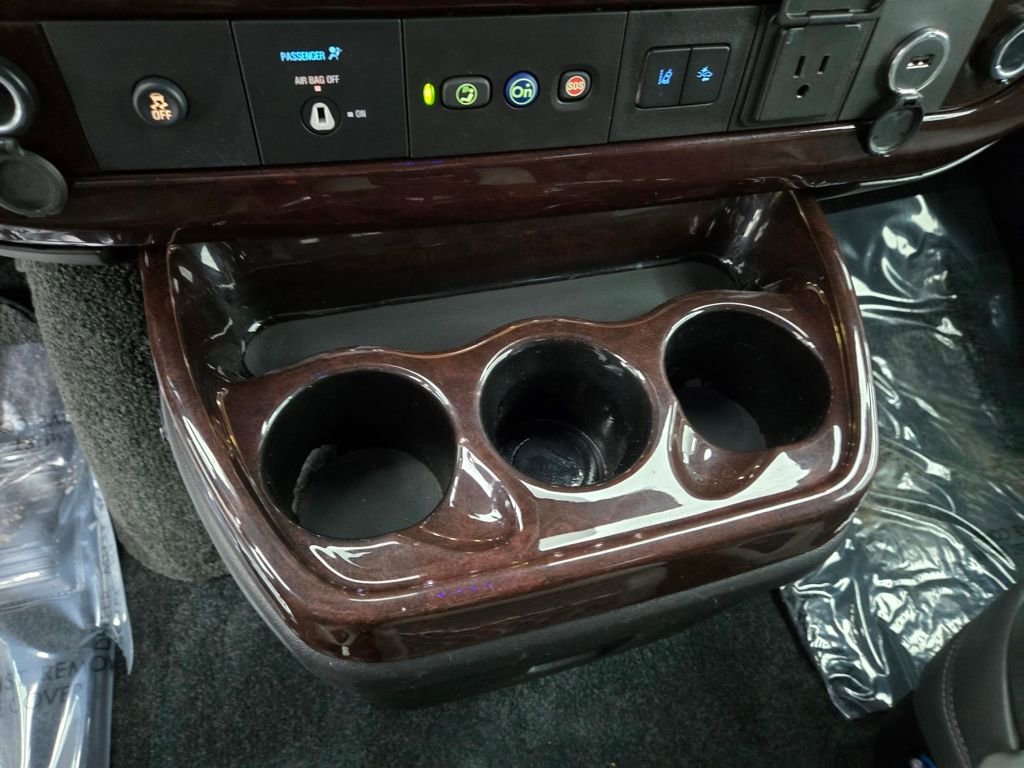 Used 2021 Chevrolet Express 2500 w/ Enhanced Convenience Package image 22