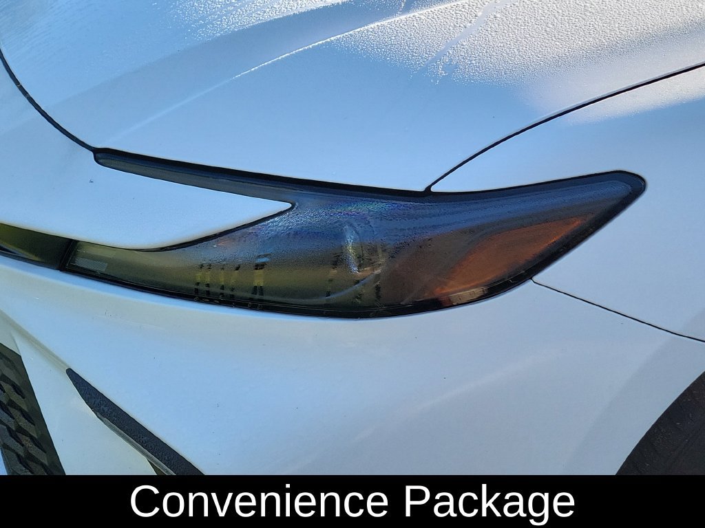 Used 2025 Toyota Camry SE w/ Convenience Package FWD image 5