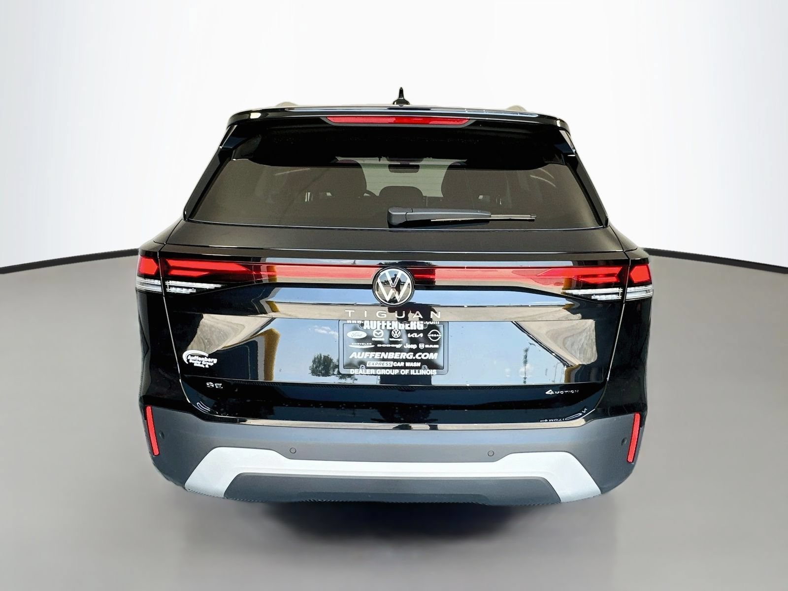 New 2026 Volkswagen Tiguan SE AWD/4WD image 6