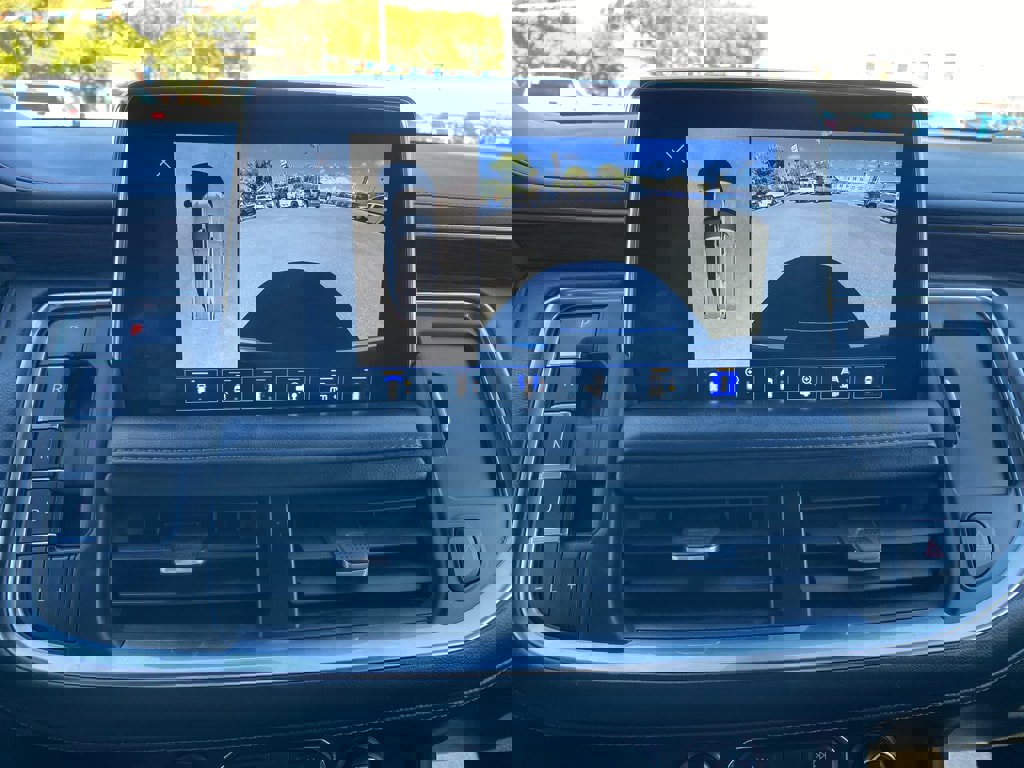 Used 2022 Chevrolet Tahoe Z71 w/ Z71 Off-Road Package image 35