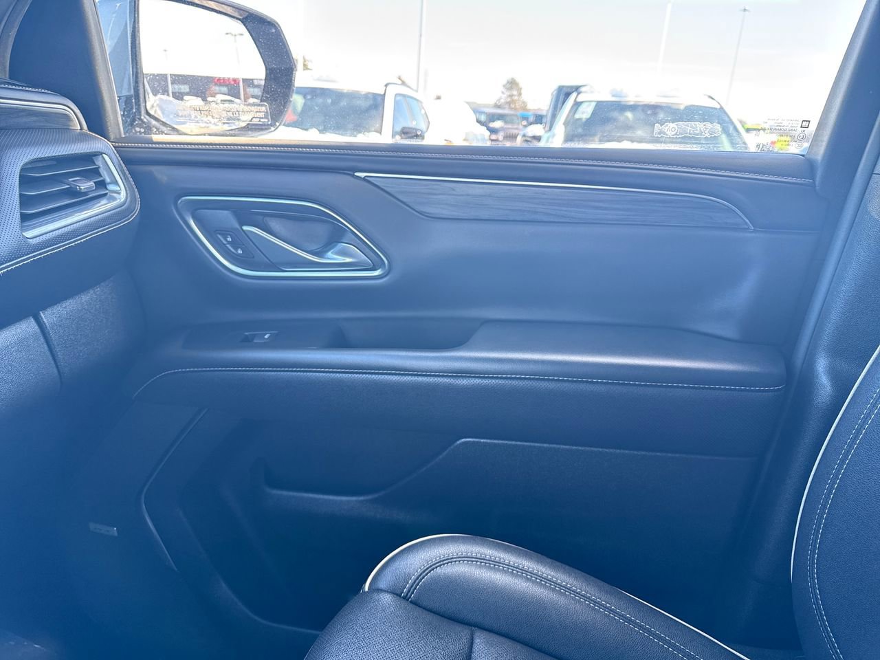 Used 2023 GMC Yukon SLT image 25