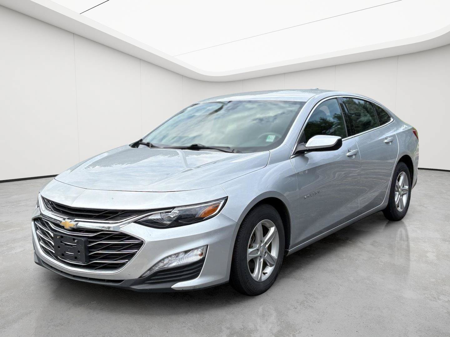 Used 2022 Chevrolet Malibu LT FWD image 3