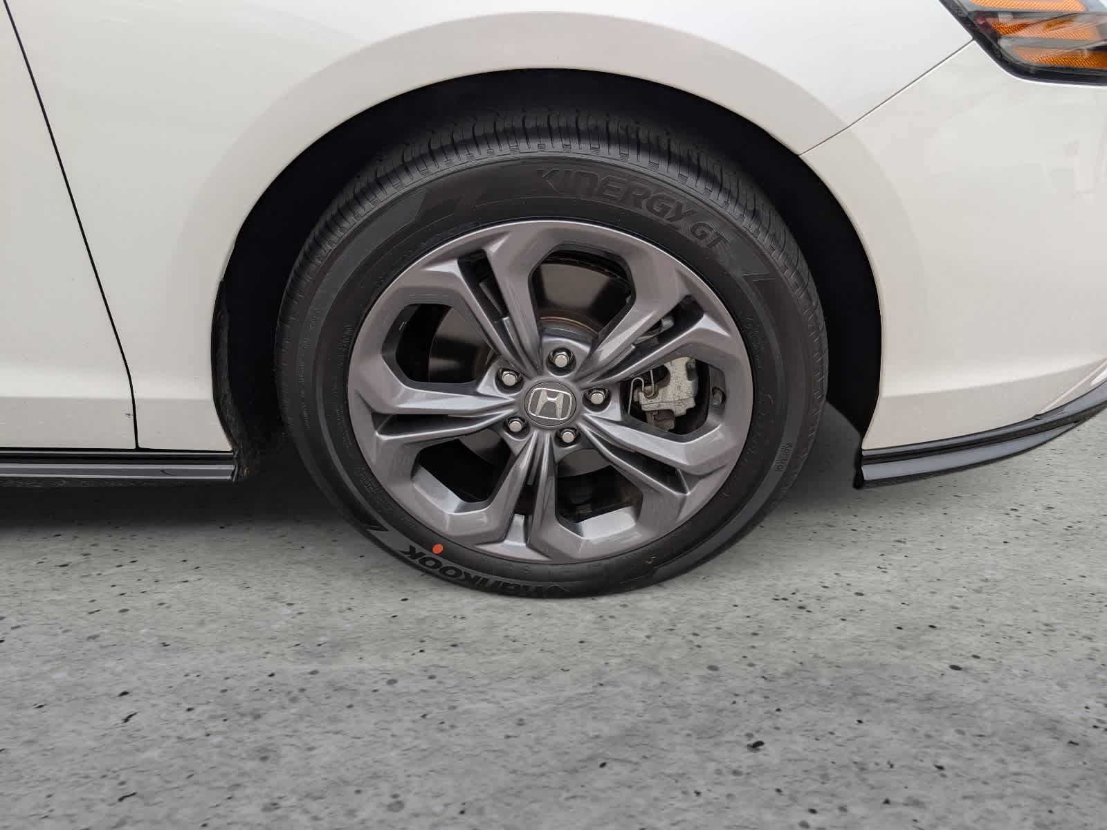 Certified 2025 Honda Accord EX-L image 9