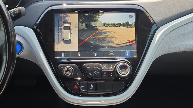 Used 2020 Chevrolet Bolt Premier w/ Infotainment Package FWD image 24