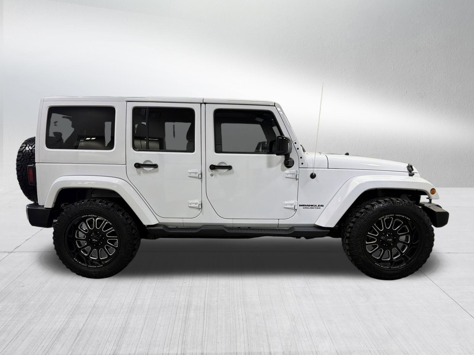 Used 2014 Jeep Wrangler Unlimited Sahara w/ Dual Top Group image 8