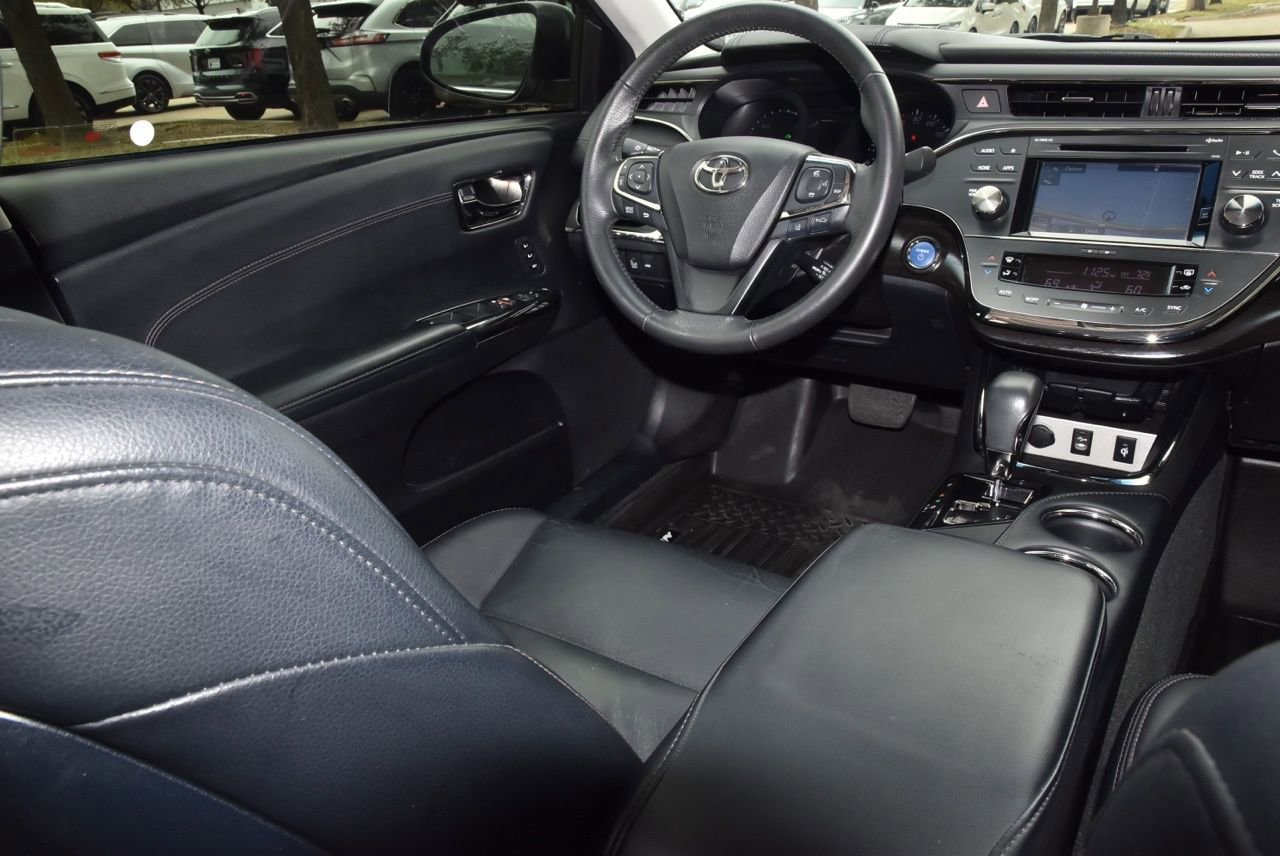 Used 2018 Toyota Avalon XLE Premium image 15