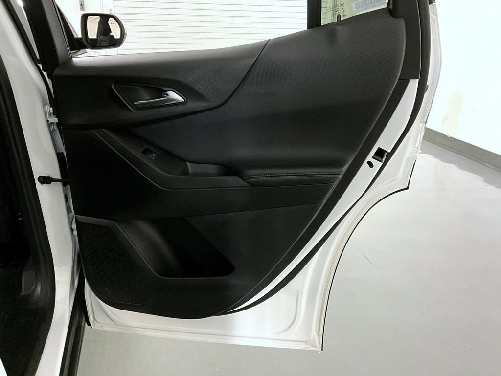 Certified 2025 Chevrolet Equinox LT image 17