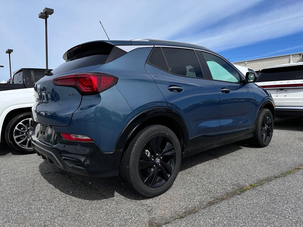 Used 2024 Buick Encore GX Sport Touring w/ Advanced Technology Package AWD/4WD image 4
