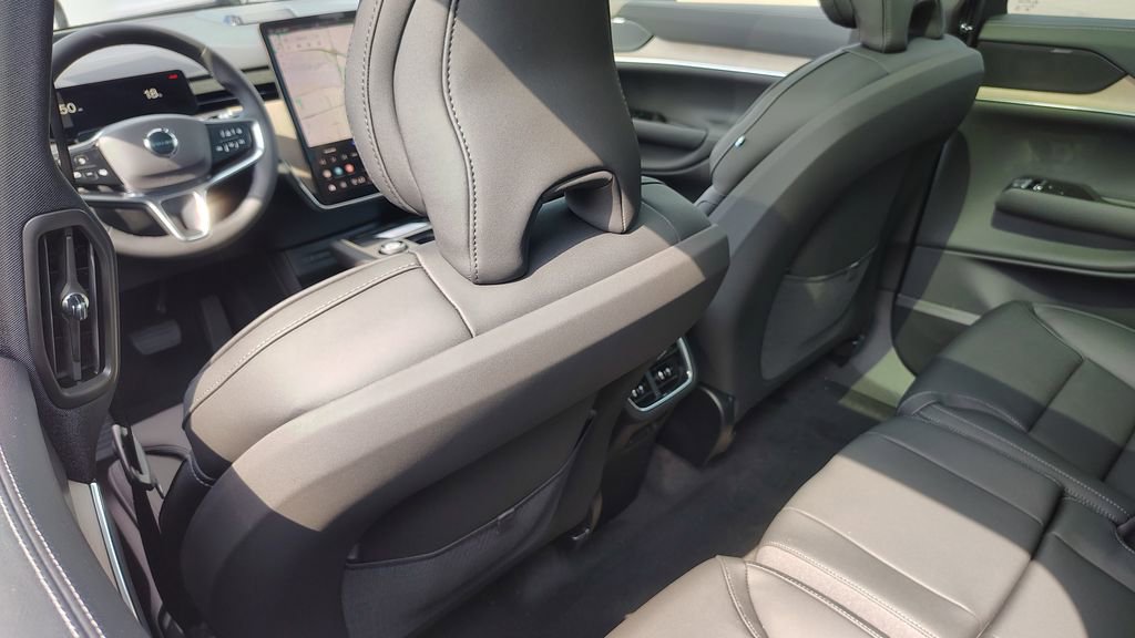 New 2025 Volvo EX90 Ultra AWD/4WD image 32