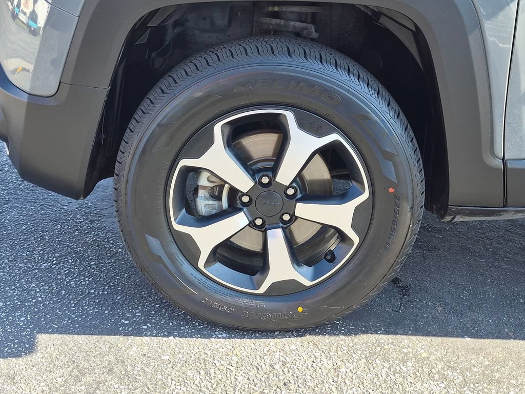 Used 2022 Jeep Renegade Trailhawk AWD/4WD image 11