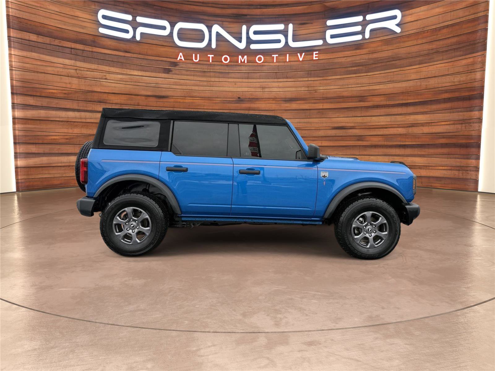 Used 2023 Ford Bronco Big Bend image 7